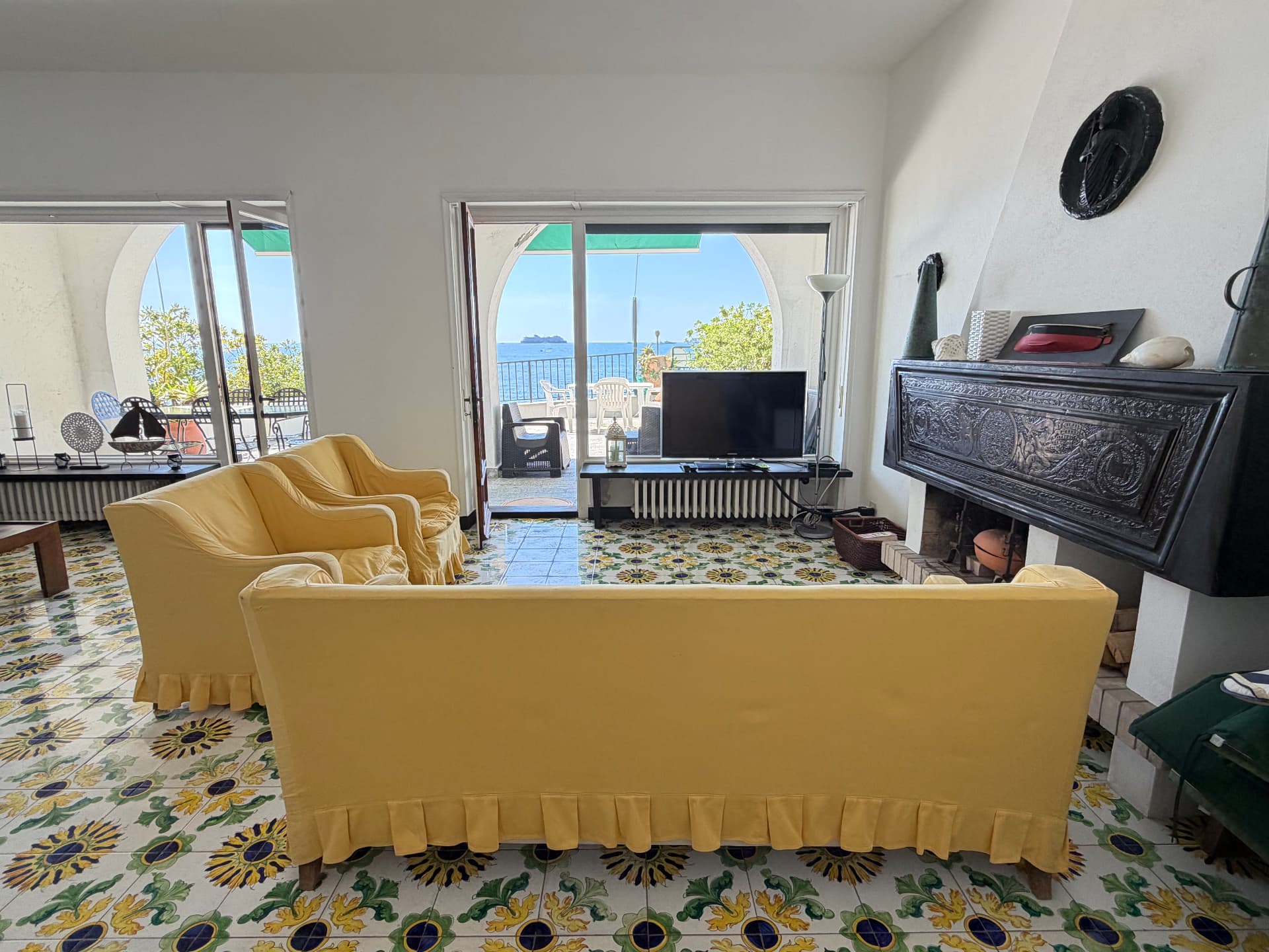 Living spaces of Villa Maria Luisa with hand-painted Ligurian tiles